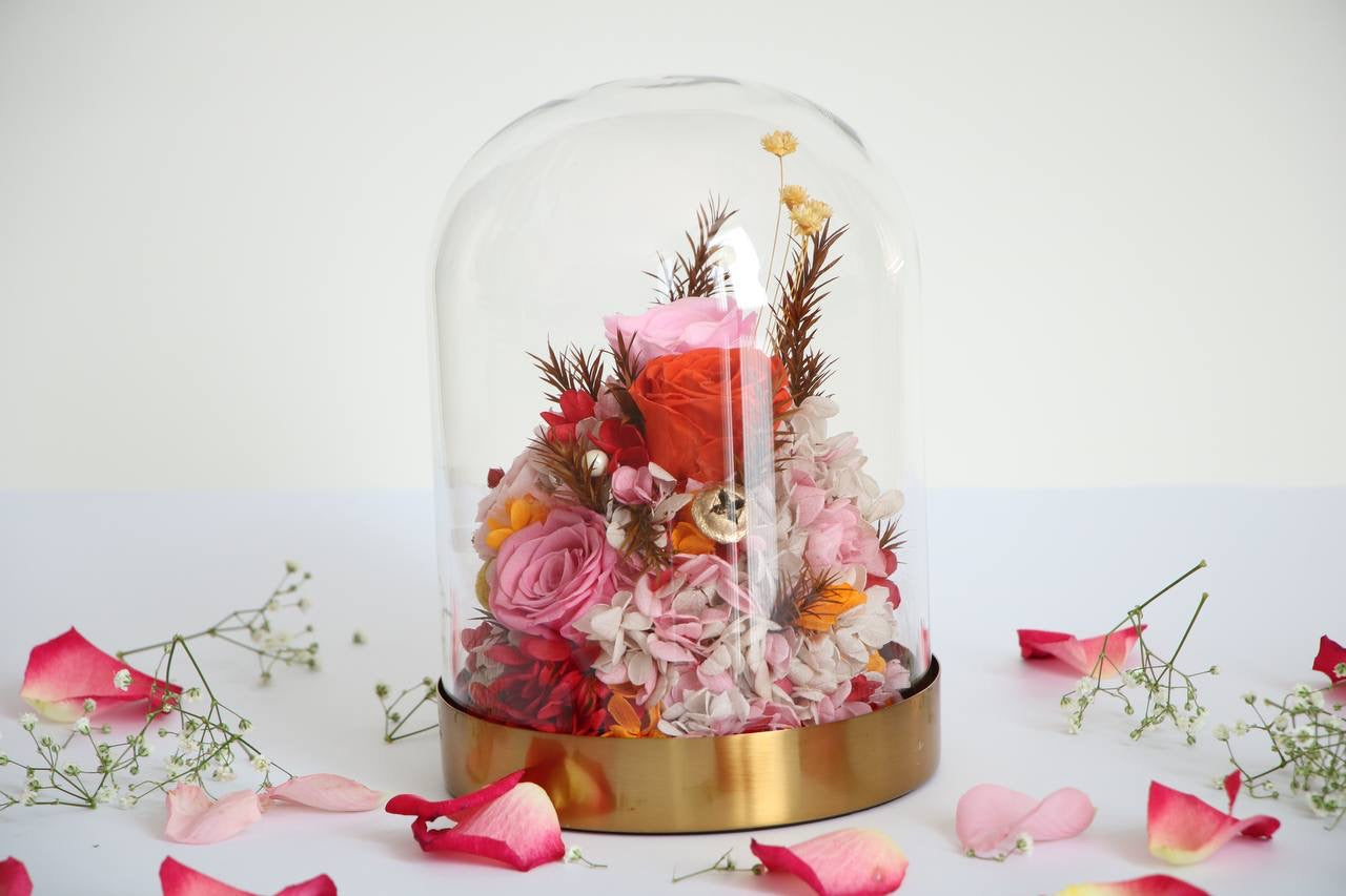 Florever lasting bouquet- Gold base Dome