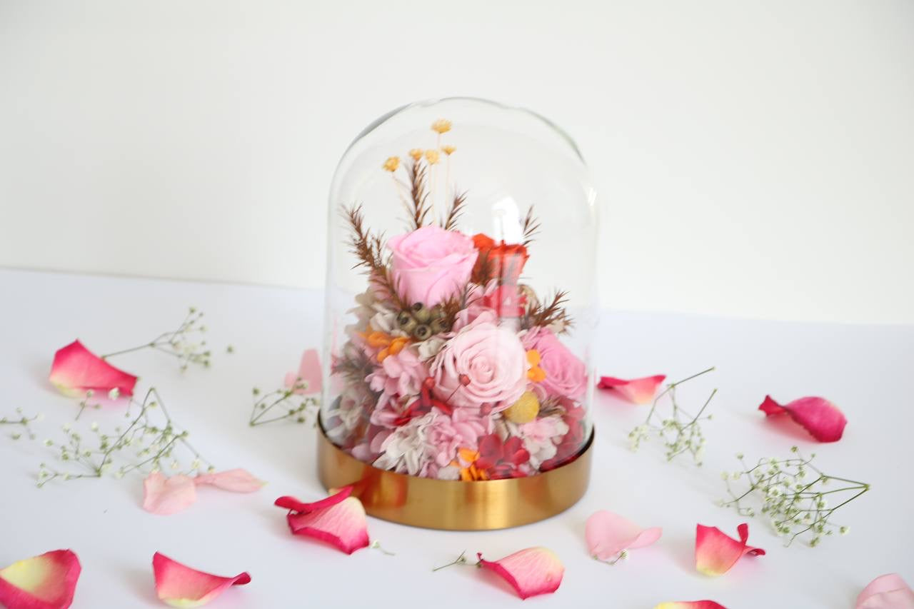 Florever lasting bouquet- Gold base Dome
