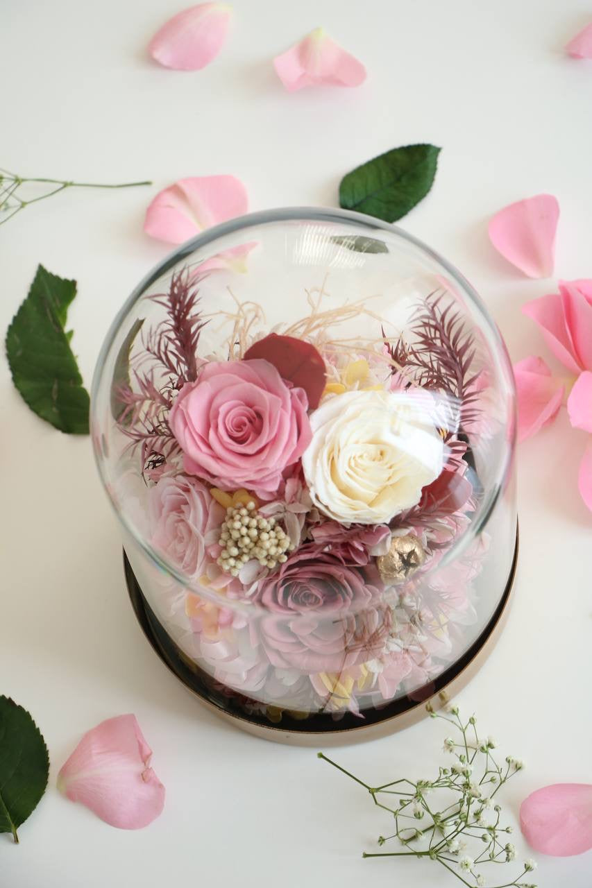 Florever lasting bouquet- Gold base Dome