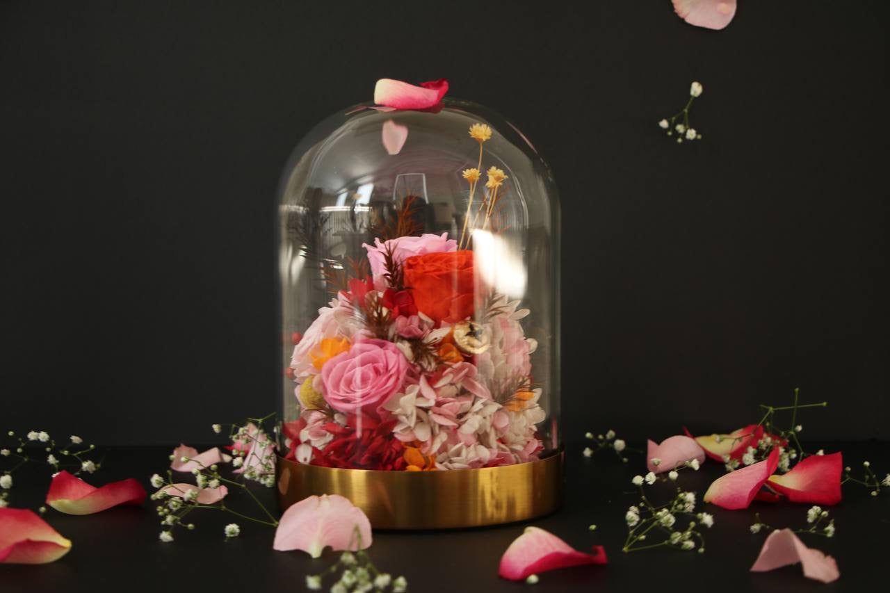 Florever lasting bouquet- Gold base Dome