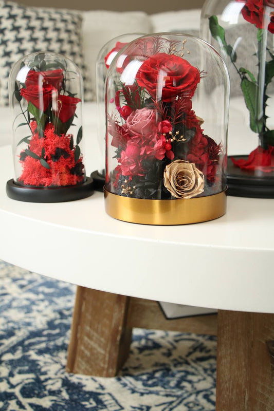 Florever lasting bouquet- Gold base Dome