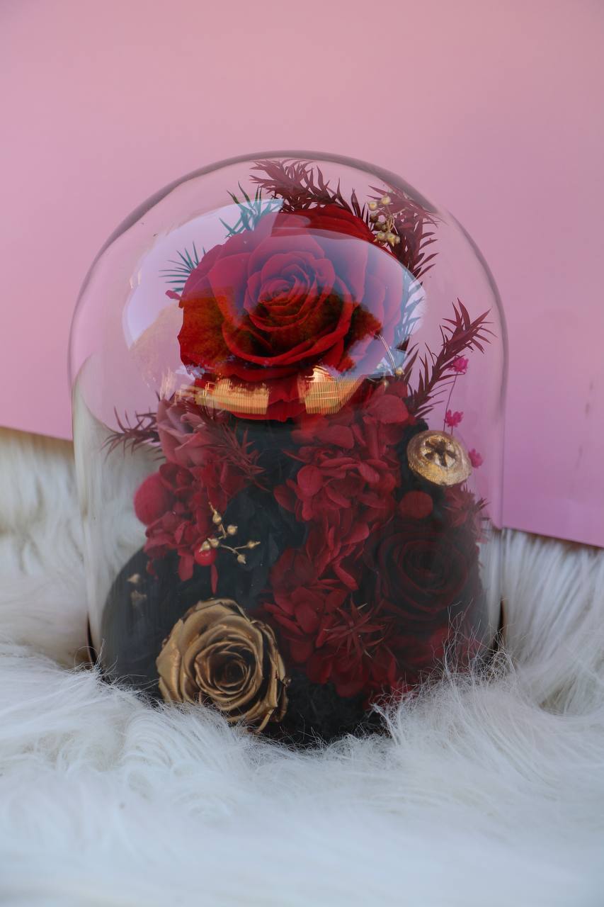 Florever lasting bouquet- Gold base Dome